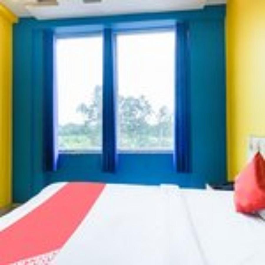 Staymaker Royal Galaxy Durgāpur エクステリア 写真